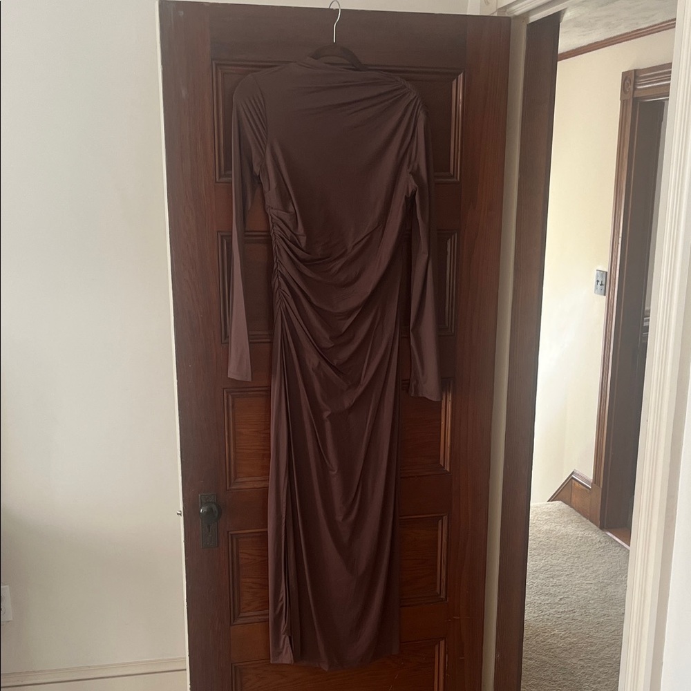 Nia Irina Dress - Chic Long Sleeve Brown Dress